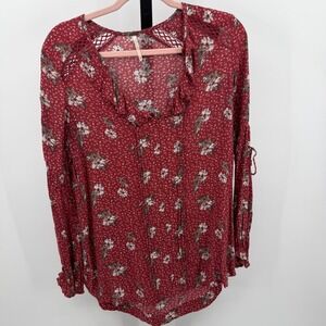 Free People Size XS Red Floral Print Crochet Lace V Neck Long‎ Sleeve Tunic Top